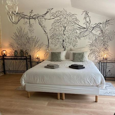 La Chaumeauniere Bed and Breakfast Aigrefeuille-dʼAunis Eksteriør billede